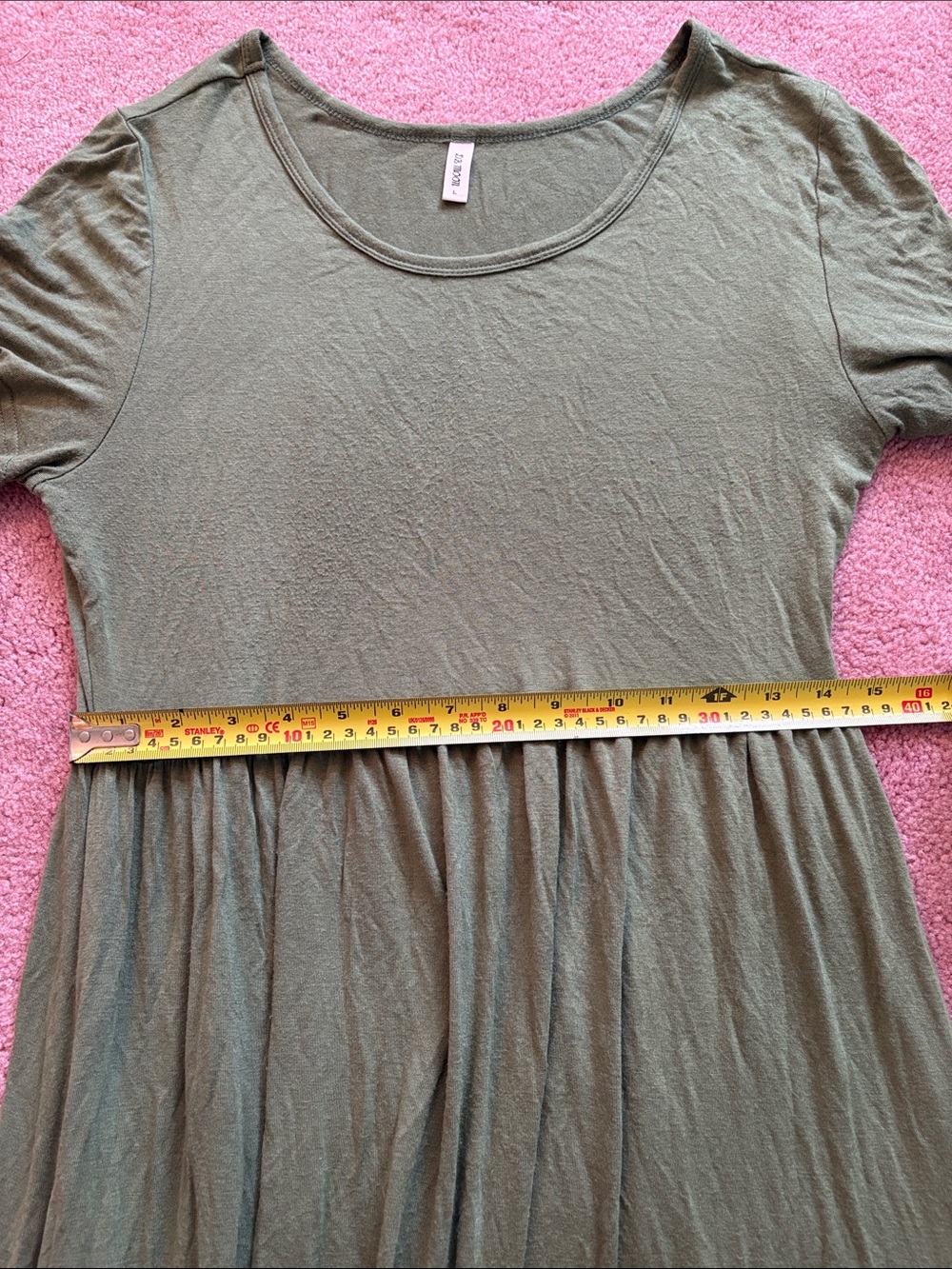 Women’s Olive Green Short-Sleeve Scoop Neck Maxi Dress - Picture 8 of 10